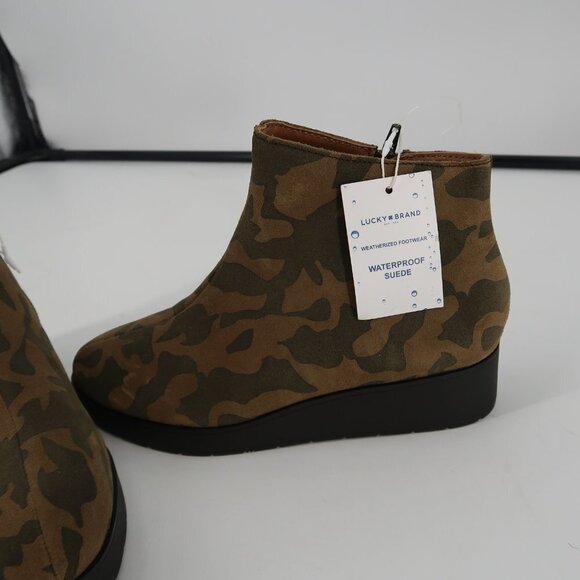 Lucky Brand Women's Camo Booties Side Zip Size 8 Waterproof Suede New with tags - Picture 4 of 10
